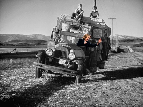 Jubilant, energized Hillary Clinton greets Dust Bowl refugees, withered crops, dead livestock as 2016 presidential campaign limps across Midwest.